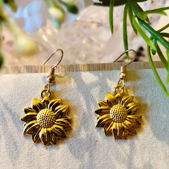 Earrings Sunflower Drop Dangle Fashion Jewelry Flower Gold New - Picture 2 of 4